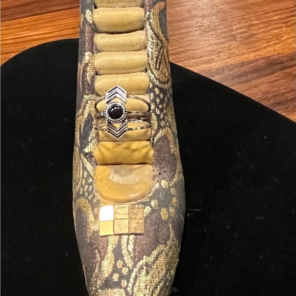 Chevron ring - Picture 2 of 5